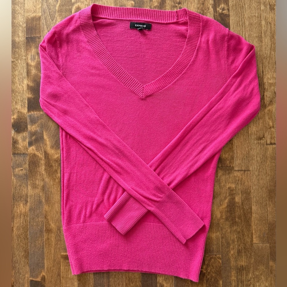 Express Women's Vibrant Pink V-Neck Sweater